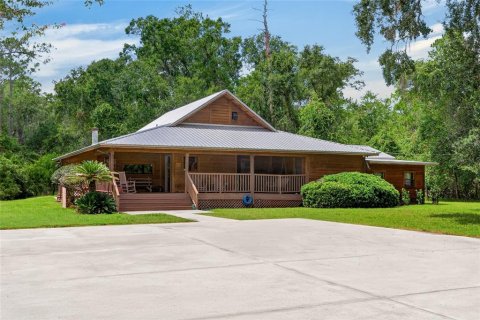 Casa en Gainesville, Florida 3 dormitorios, 302.95 m2 № 2378993