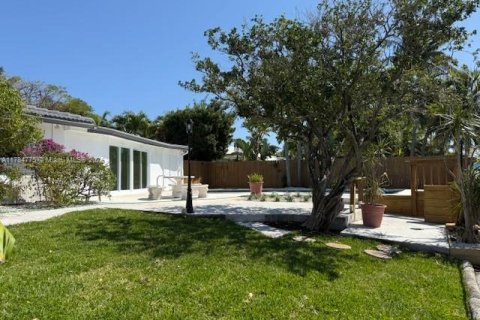 House in Pompano Beach, Florida 3 bedrooms, 183.2 sq.m. № 1708707 - photo 5