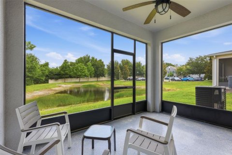 Townhouse in Oviedo, Florida 3 bedrooms, 136.75 sq.m. № 2148628 - photo 30