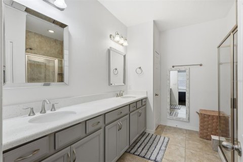 Townhouse in Oviedo, Florida 3 bedrooms, 136.75 sq.m. № 2148628 - photo 16