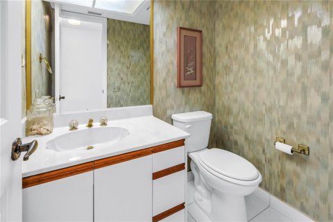 Condo in Saint Pete Beach, Florida, 2 bedrooms  № 1870354 - photo 28