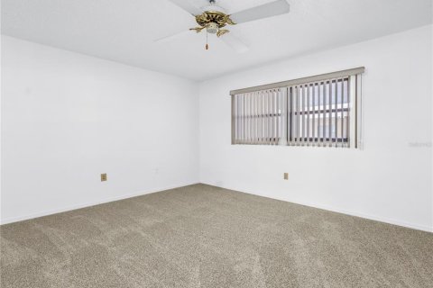 Condo in Saint Pete Beach, Florida, 2 bedrooms  № 1870354 - photo 26