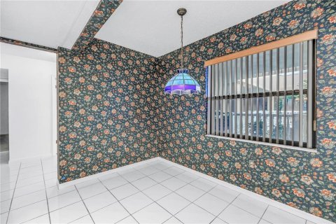 Condo in Saint Pete Beach, Florida, 2 bedrooms  № 1870354 - photo 7