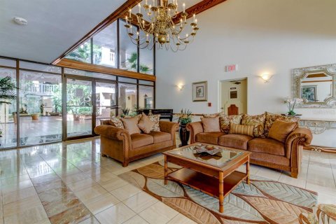 Condo in Saint Pete Beach, Florida, 2 bedrooms  № 1870354 - photo 30