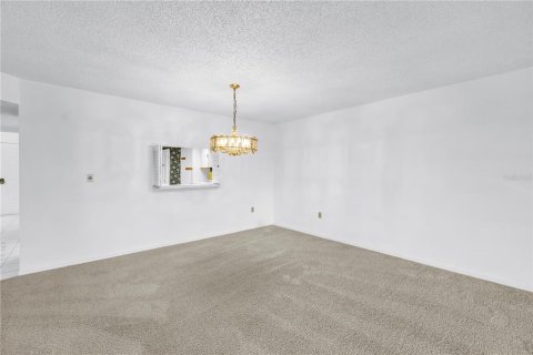 Condo in Saint Pete Beach, Florida, 2 bedrooms  № 1870354 - photo 12