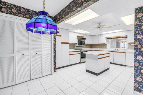 Condo in Saint Pete Beach, Florida, 2 bedrooms  № 1870354 - photo 6