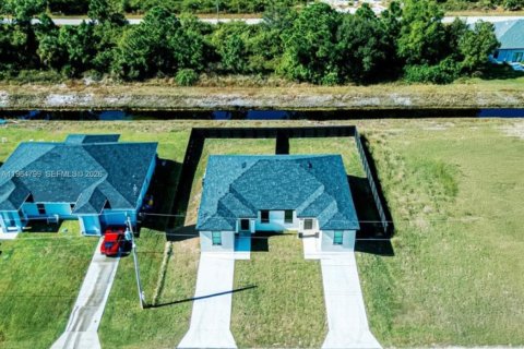 Immobilier commercial à vendre à Lehigh Acres, Floride: 208.29 m2 № 2081147 - photo 2