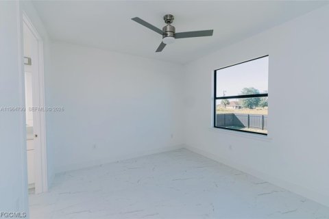 Immobilier commercial à vendre à Lehigh Acres, Floride: 208.29 m2 № 2081147 - photo 5