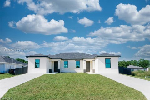 Immobilier commercial à Lehigh Acres, Floride 208.29 m2 № 2081147