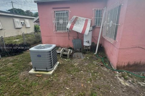 Купить виллу или дом в Майами, Флорида 2 спальни, 74.69м2, № 2009377 - фото 3