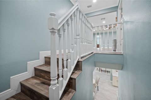 House in Tampa, Florida 7 bedrooms, 472.97 sq.m. № 1648332 - photo 15