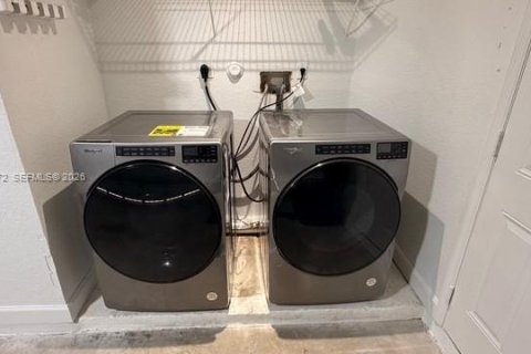 Casa en alquiler en Homestead, Florida, 3 dormitorios, 152.73 m2 № 2031049 - foto 6