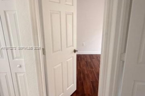 Casa en alquiler en Homestead, Florida, 3 dormitorios, 152.73 m2 № 2031049 - foto 9