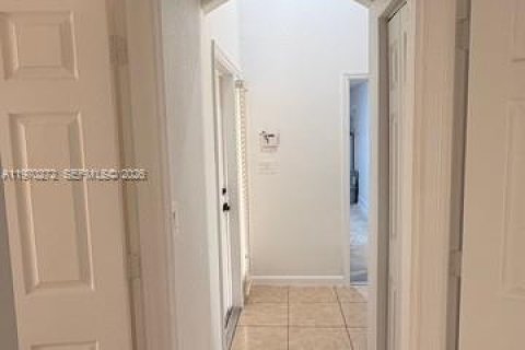 Casa en alquiler en Homestead, Florida, 3 dormitorios, 152.73 m2 № 2031049 - foto 15