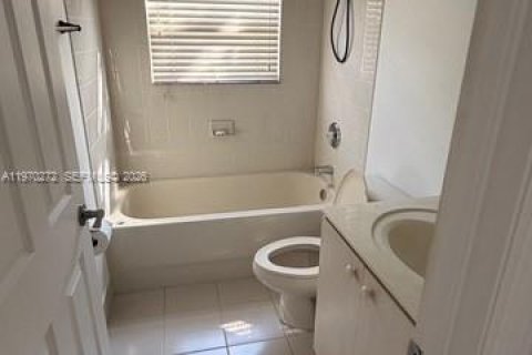 Casa en alquiler en Homestead, Florida, 3 dormitorios, 152.73 m2 № 2031049 - foto 8