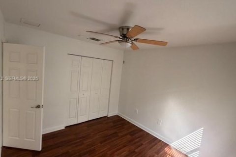 Casa en alquiler en Homestead, Florida, 3 dormitorios, 152.73 m2 № 2031049 - foto 11