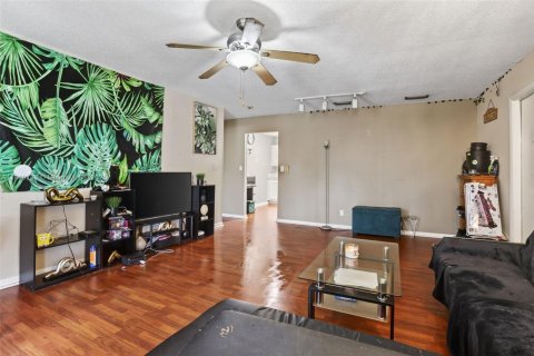 Condo in Margate, Florida, 2 bedrooms  № 1924783 - photo 6