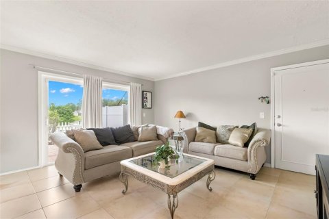 Condo in Tampa, Florida, 2 bedrooms № 2096395 - photo 9