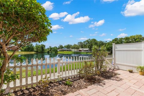 Condo in Tampa, Florida, 2 bedrooms № 2096395 - photo 23