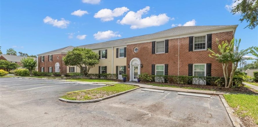 Condo in Tampa, Florida, 2 bedrooms № 2096395