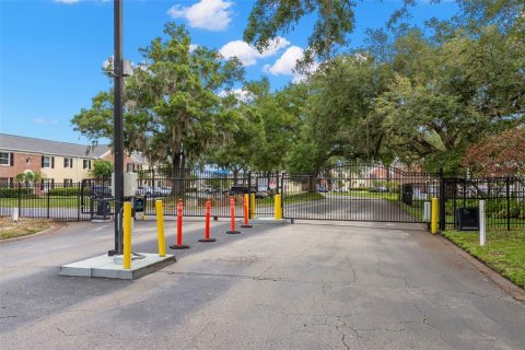 Condo in Tampa, Florida, 2 bedrooms № 2096395 - photo 3