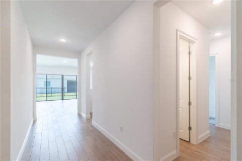 Villa ou maison à louer à Merrit Island, Floride: 4 chambres, 241.55 m2 № 2101627 - photo 6