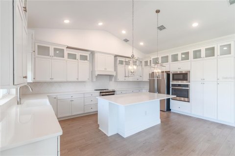Villa ou maison à louer à Merrit Island, Floride: 4 chambres, 241.55 m2 № 2101627 - photo 8