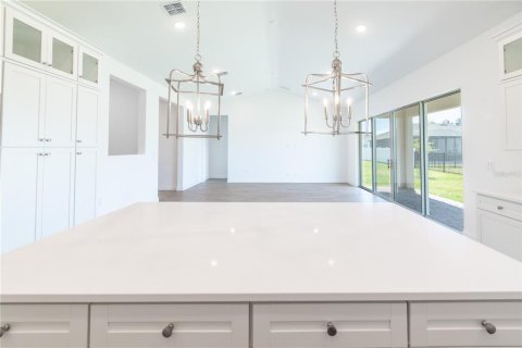 Villa ou maison à louer à Merrit Island, Floride: 4 chambres, 241.55 m2 № 2101627 - photo 11