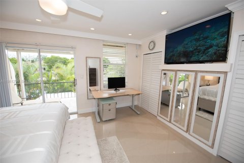 Townhouse in North Miami Beach, Florida 2 bedrooms, 138.05 sq.m. № 2022092 - photo 20