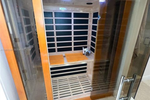 Townhouse in North Miami Beach, Florida 2 bedrooms, 138.05 sq.m. № 2022092 - photo 28