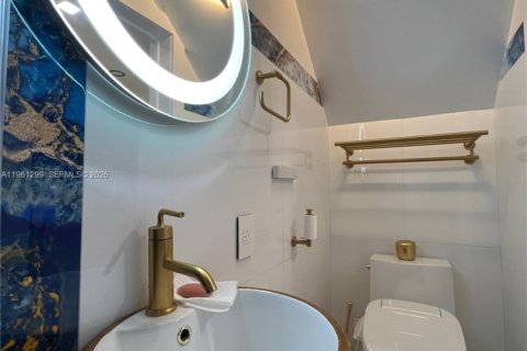 Townhouse in North Miami Beach, Florida 2 bedrooms, 138.05 sq.m. № 2022092 - photo 15