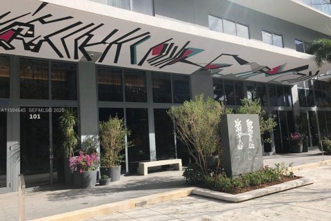 Condominio en venta en Miami, Florida, 2 dormitorios, 100.43 m2 № 2056321 - foto 9