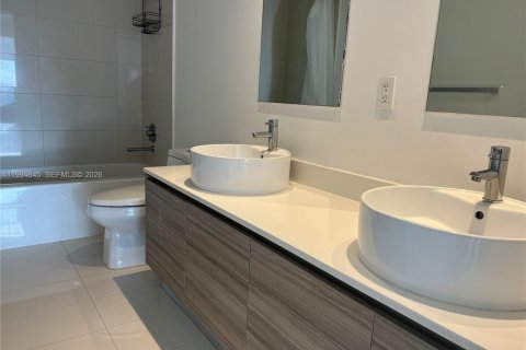 Condominio en venta en Miami, Florida, 2 dormitorios, 100.43 m2 № 2056321 - foto 2