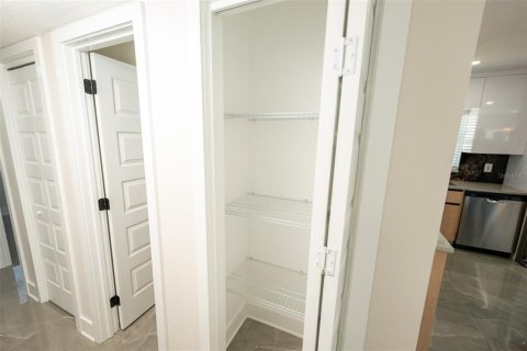 Casa en venta en Tampa, Florida, 4 dormitorios, 134.71 m2 № 1850252 - foto 19