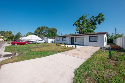 Casa en venta en Tampa, Florida, 4 dormitorios, 134.71 m2 № 1850252 - foto 2