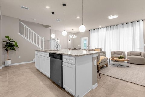 Townhouse in Davenport, Florida 5 bedrooms, 212.1 sq.m. № 1873130 - photo 2
