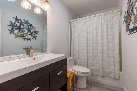 Купить виллу или дом в Палм-Бич-Гарденс, Флорида 6 комнат, 182.37м2, № 2088028 - фото 20