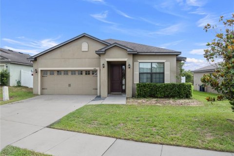 House in Dundee, Florida 4 bedrooms, 198.25 sq.m. № 1775503 - photo 1