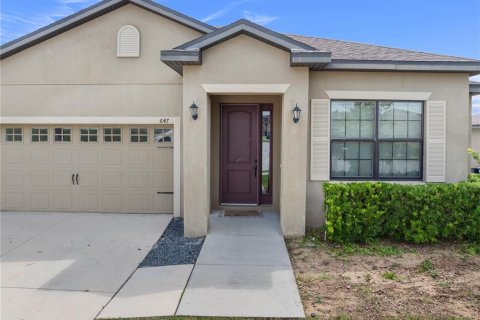 House in Dundee, Florida 4 bedrooms, 198.25 sq.m. № 1775503 - photo 2