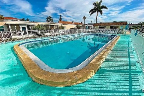 Copropriété à louer à New Port Richey, Floride: 2 chambres, 73.58 m2 № 2386387 - photo 3
