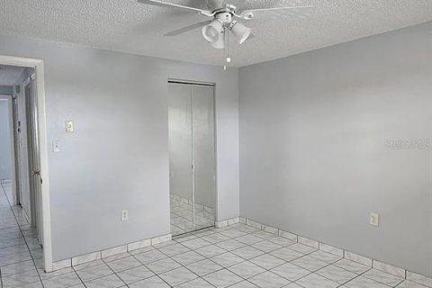 Copropriété à louer à New Port Richey, Floride: 2 chambres, 73.58 m2 № 2386387 - photo 5