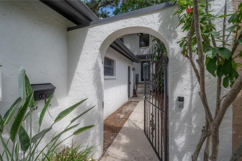 Townhouse in Tampa, Florida 2 bedrooms, 118.91 sq.m. № 1912050 - photo 6