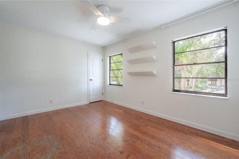Townhouse in Tampa, Florida 2 bedrooms, 118.91 sq.m. № 1912050 - photo 24