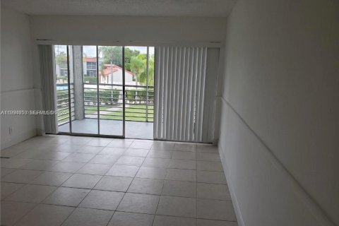 Copropriété à louer à Tamarac, Floride: 2 chambres, 86.03 m2 № 2062530 - photo 12