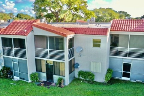 Copropriété à louer à Tamarac, Floride: 2 chambres, 86.03 m2 № 2062530 - photo 3