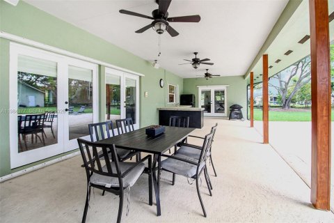 Casa en venta en Homestead, Florida, 4 dormitorios, 285.58 m2 № 2058766 - foto 30