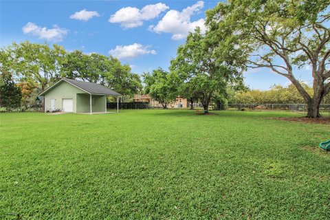 Casa en venta en Homestead, Florida, 4 dormitorios, 285.58 m2 № 2058766 - foto 20