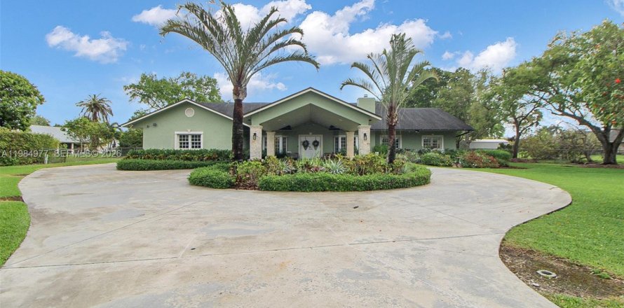 Casa en Homestead, Florida 4 dormitorios, 285.58 m2 № 2058766