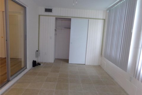 Copropriété à vendre à Clearwater, Floride: 1 chambre, 76.64 m2 № 2093662 - photo 12