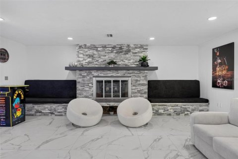 Villa ou maison à vendre à Titusville, Floride: 4 chambres, 291.71 m2 № 2408177 - photo 8